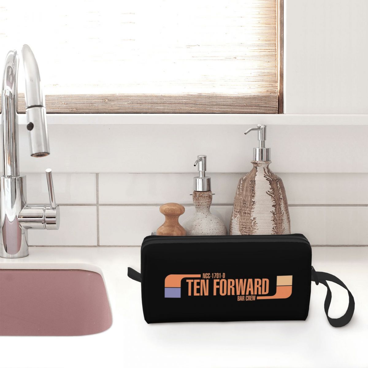 Ten Forward Bar Crew NCC 1701- - Beauty Makeup Bar reseña y precio
